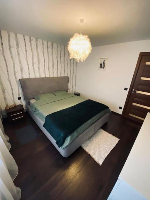 Center Apartment *