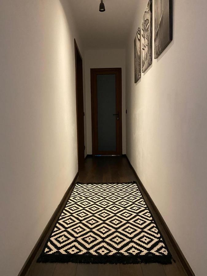 Center *